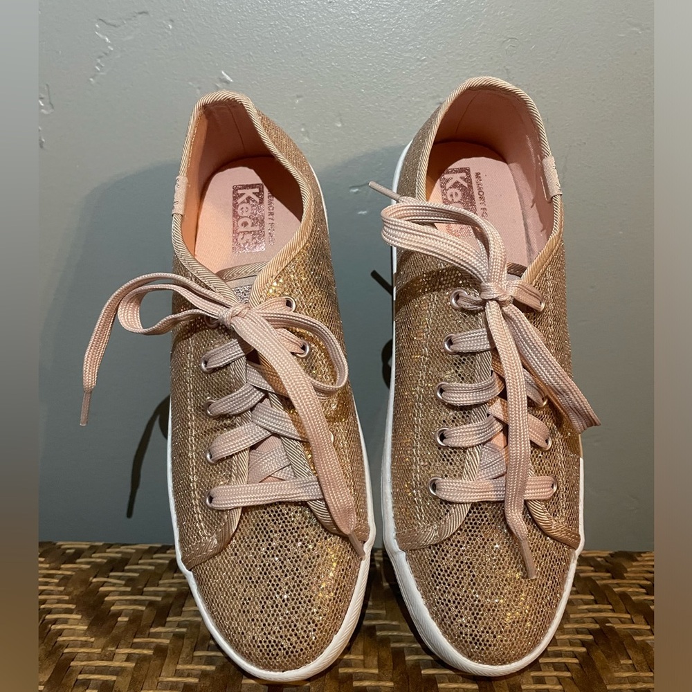 2.5Y Girls Keds Sneakers (NEW; never worn, no box)